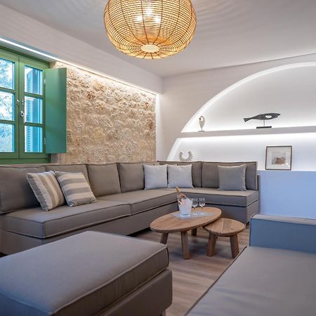 Olvio Suites Kardamýli Eksteriør bilde