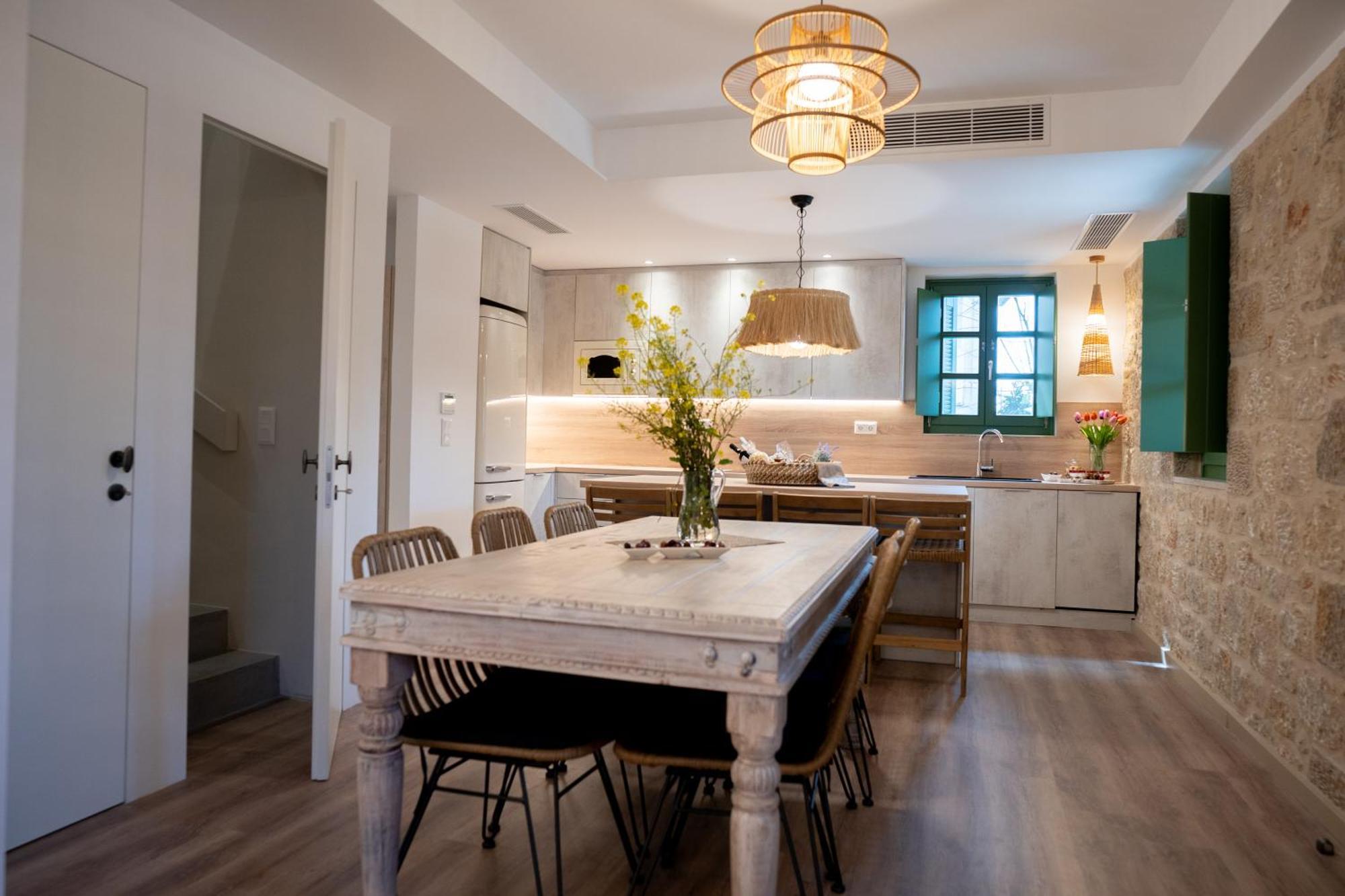 Olvio Suites Kardamýli Eksteriør bilde