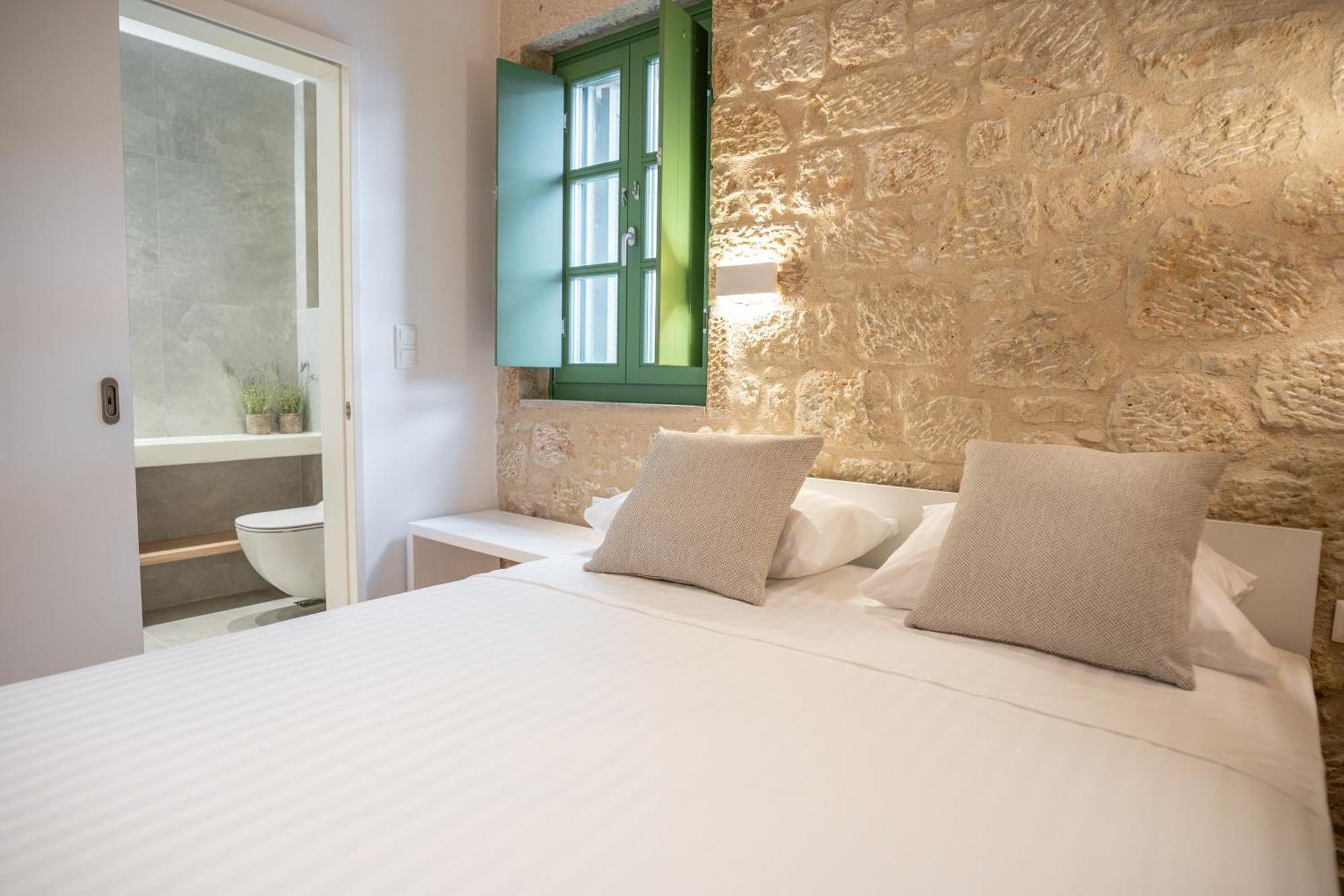 Olvio Suites Kardamýli Eksteriør bilde