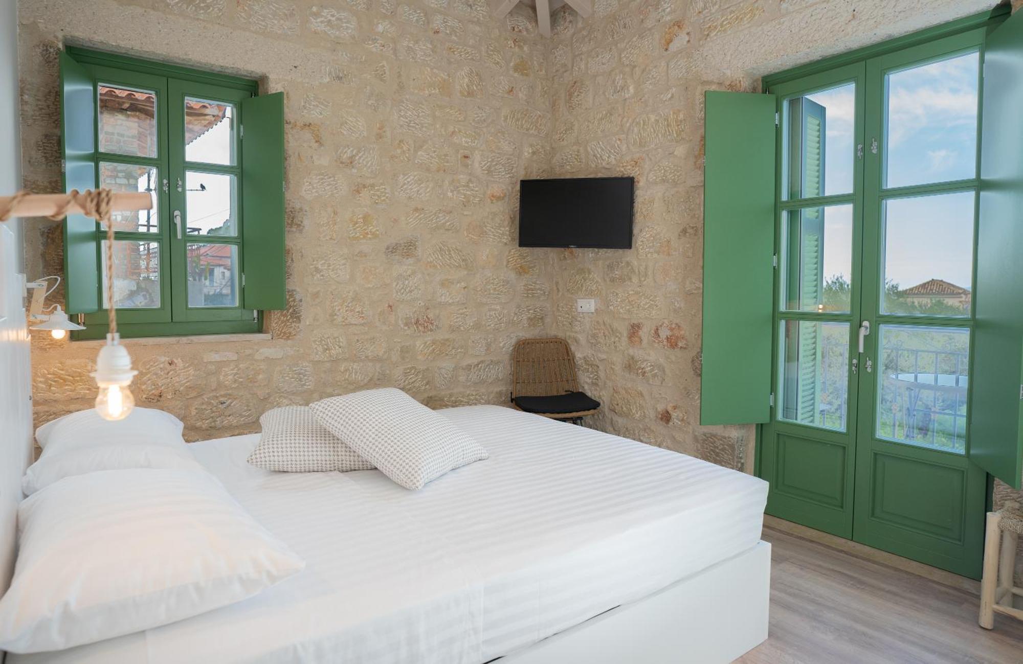 Olvio Suites Kardamýli Eksteriør bilde