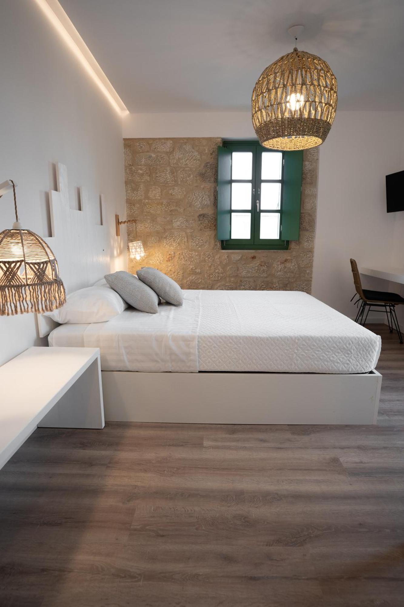 Olvio Suites Kardamýli Eksteriør bilde