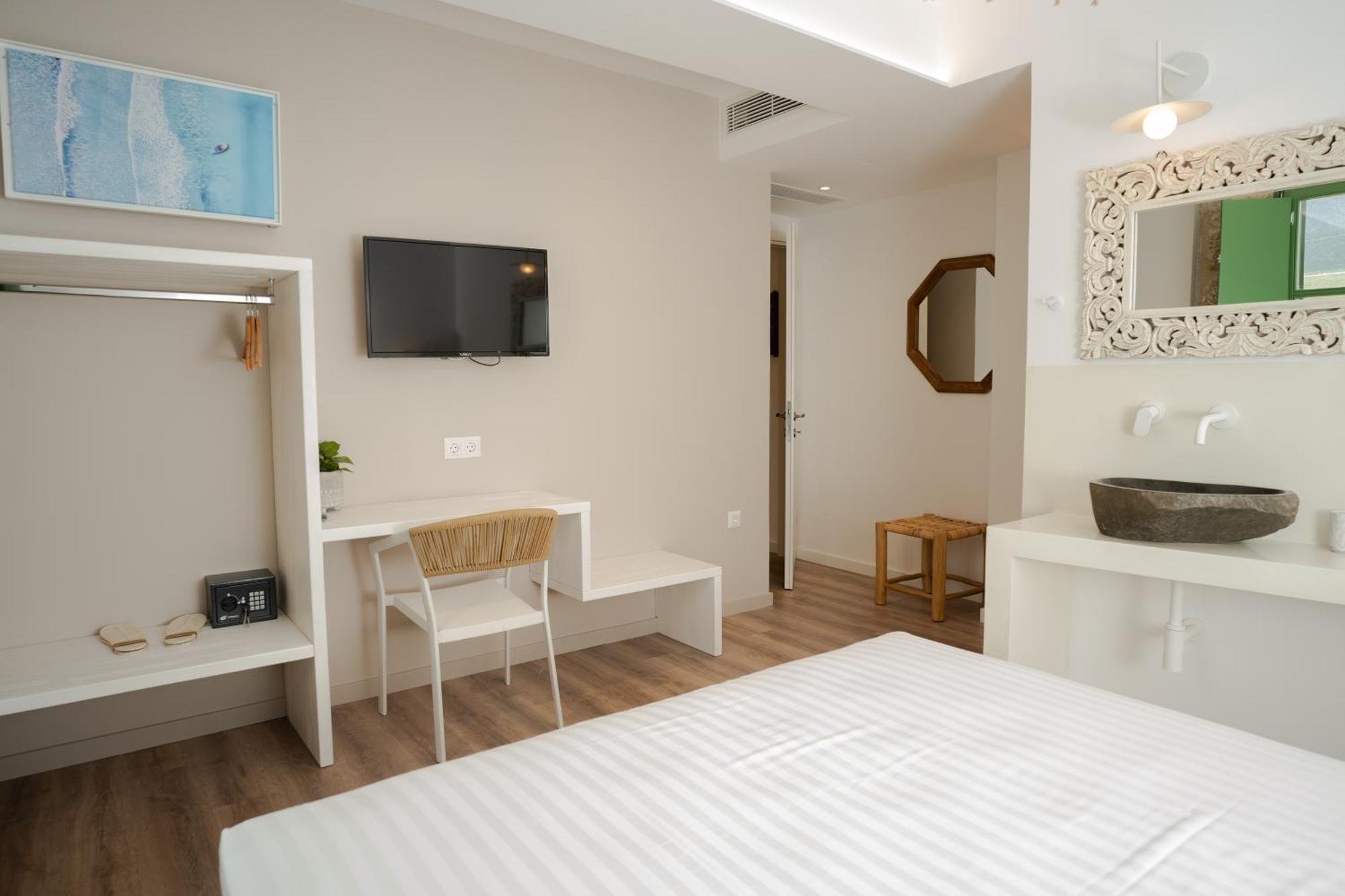 Olvio Suites Kardamýli Eksteriør bilde