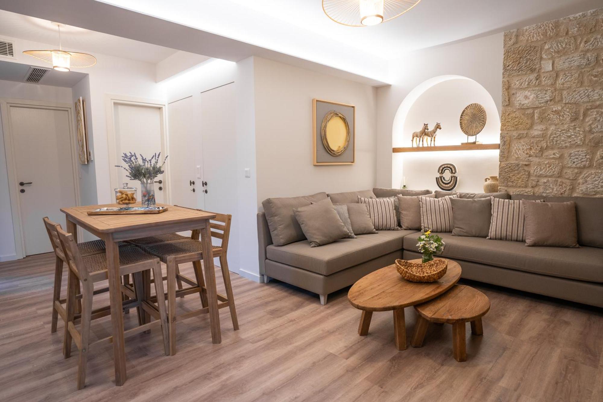 Olvio Suites Kardamýli Eksteriør bilde