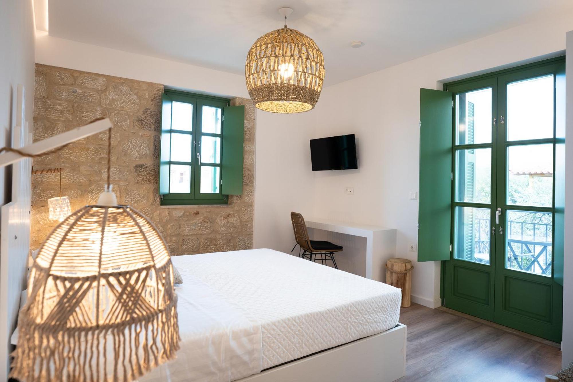 Olvio Suites Kardamýli Eksteriør bilde